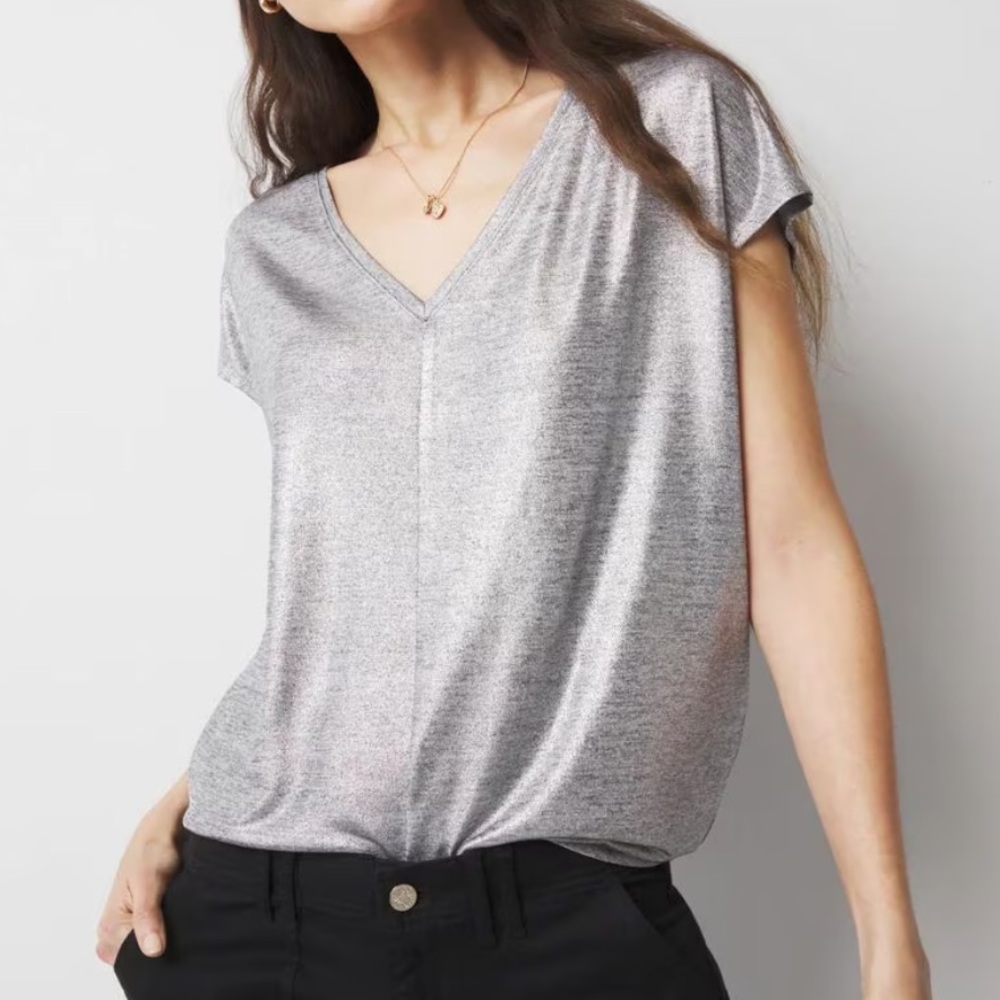 WHBM SILVER/GRAY V NECK SHIRT